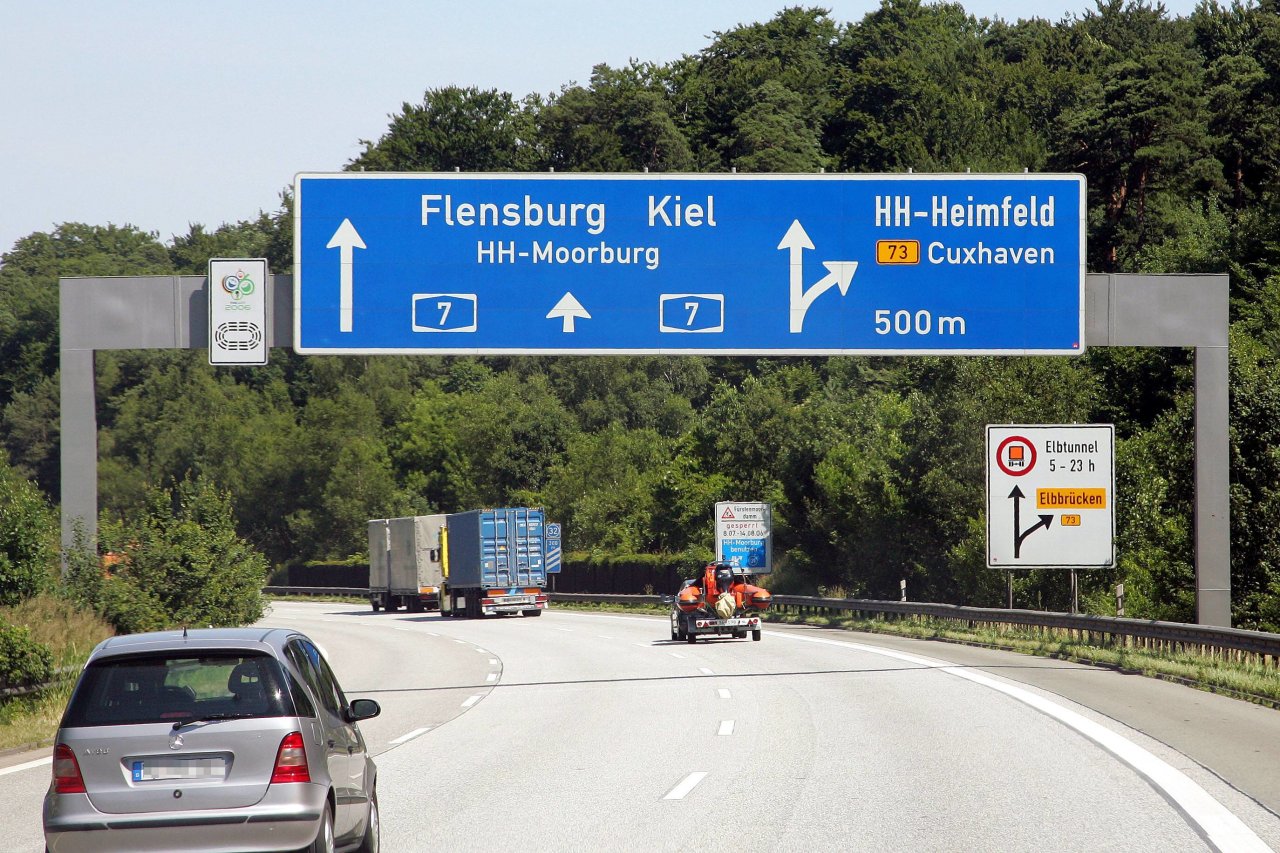 Hamburg: Achtung! Diese Zwei Sperrungen Erwarten Autofahrer - Moin.de