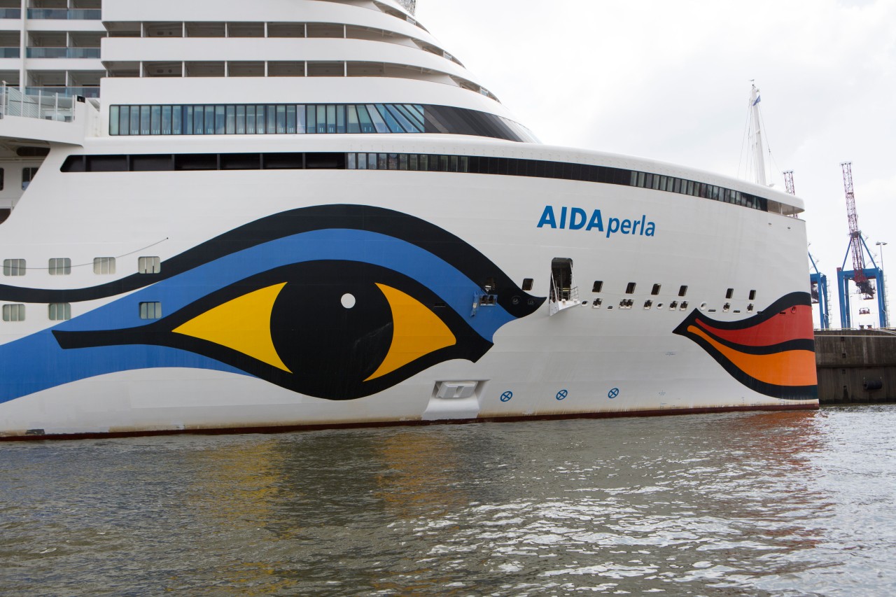 „Aida Perla“ im Hafen von Hamburg.