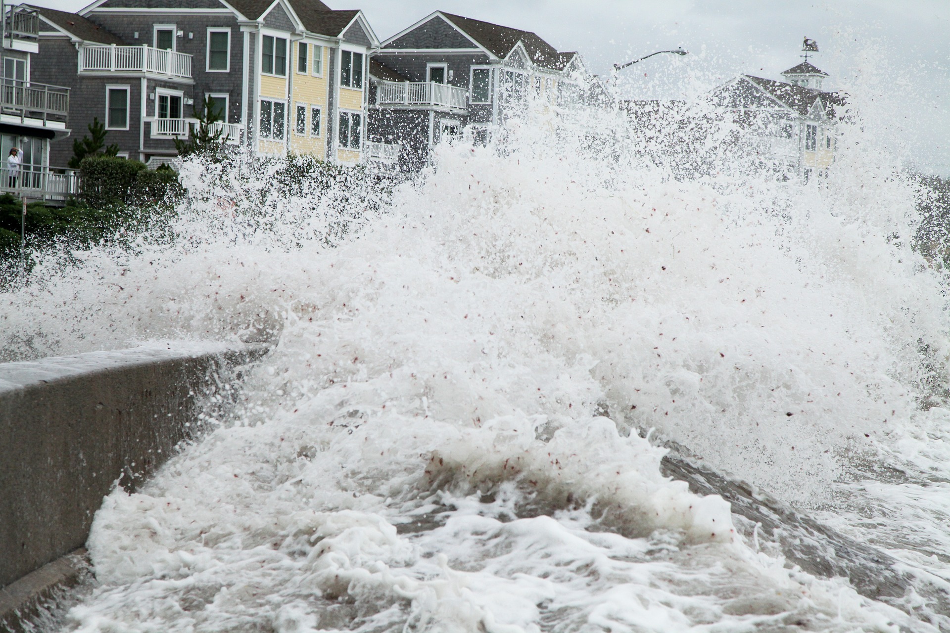 Wetter in Schleswig-Holstein bleibt extrem: Erst Sturm, dann Hochwasser ...