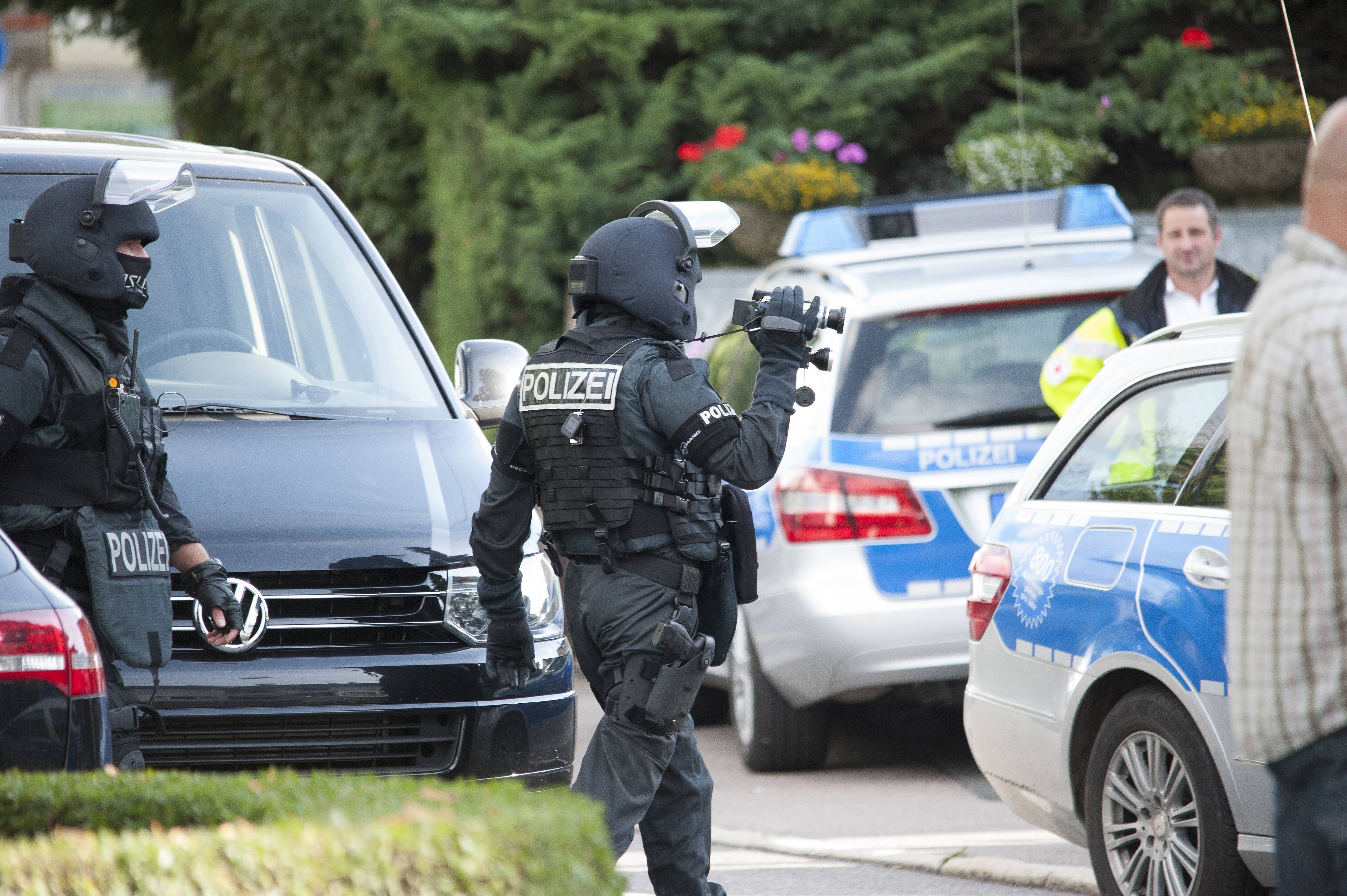 Schleswig-Holstein: Bewaffneter An Schule Gesichtet – SEK Im Einsatz ...