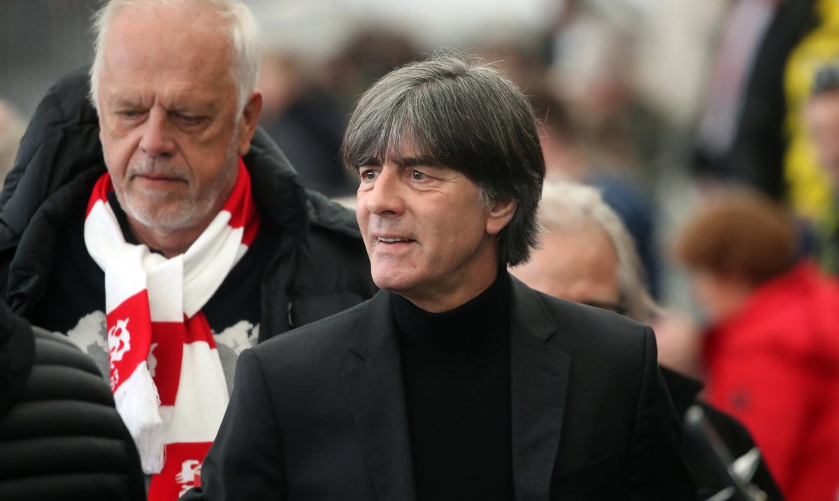 Das wäre ein echter Hammer! Plötzlich wird Ex-Bundestrainer Jogi Löw mit einem ganz besonderen Trainerjob in Verbindung gebracht.