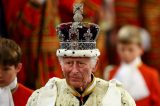 König Charles III. ist seit seiner Krebsdiagnose wie ausgewechselt. Jetzt greift der König vor allem bei IHM hart durch...
