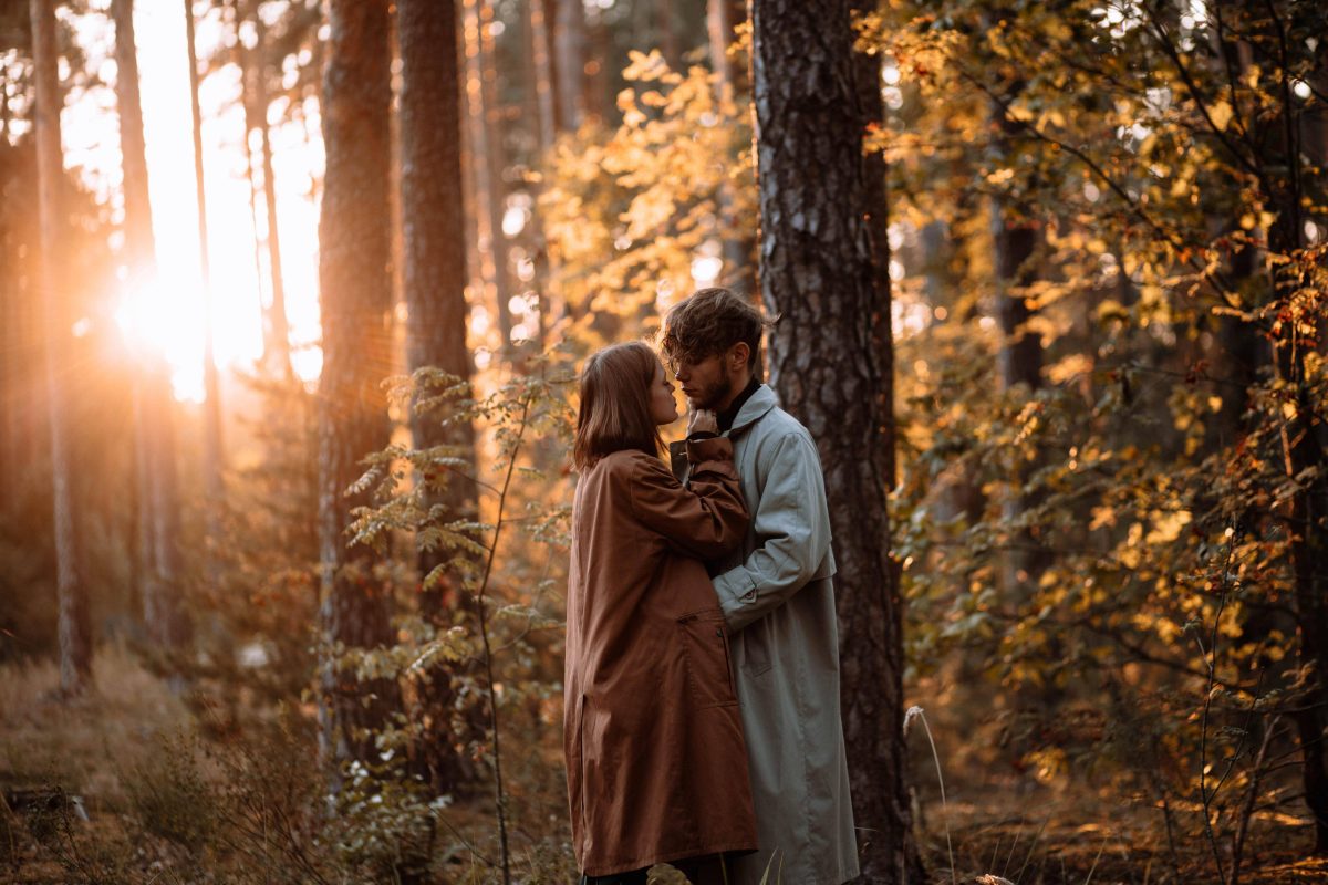 Das Horoskop für Oktober verspricht romantische Gefühle.