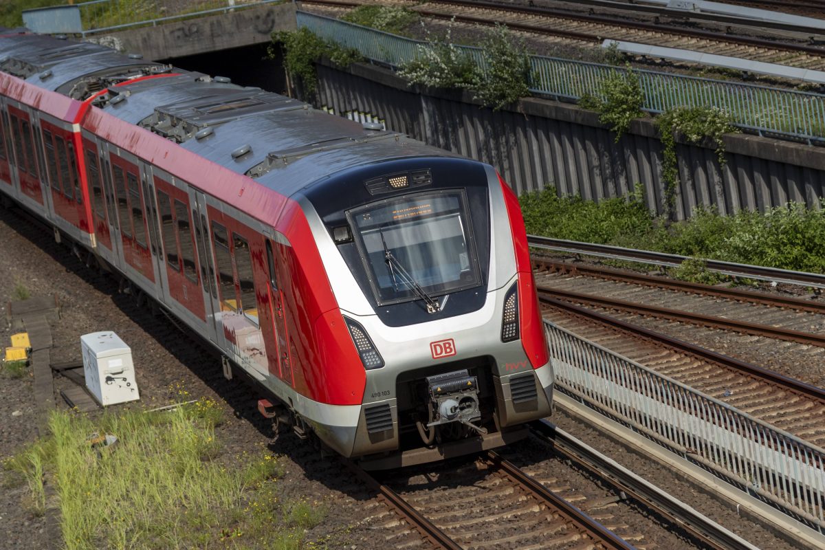 Eine S-Bahn in Hamburg, Symbolbild