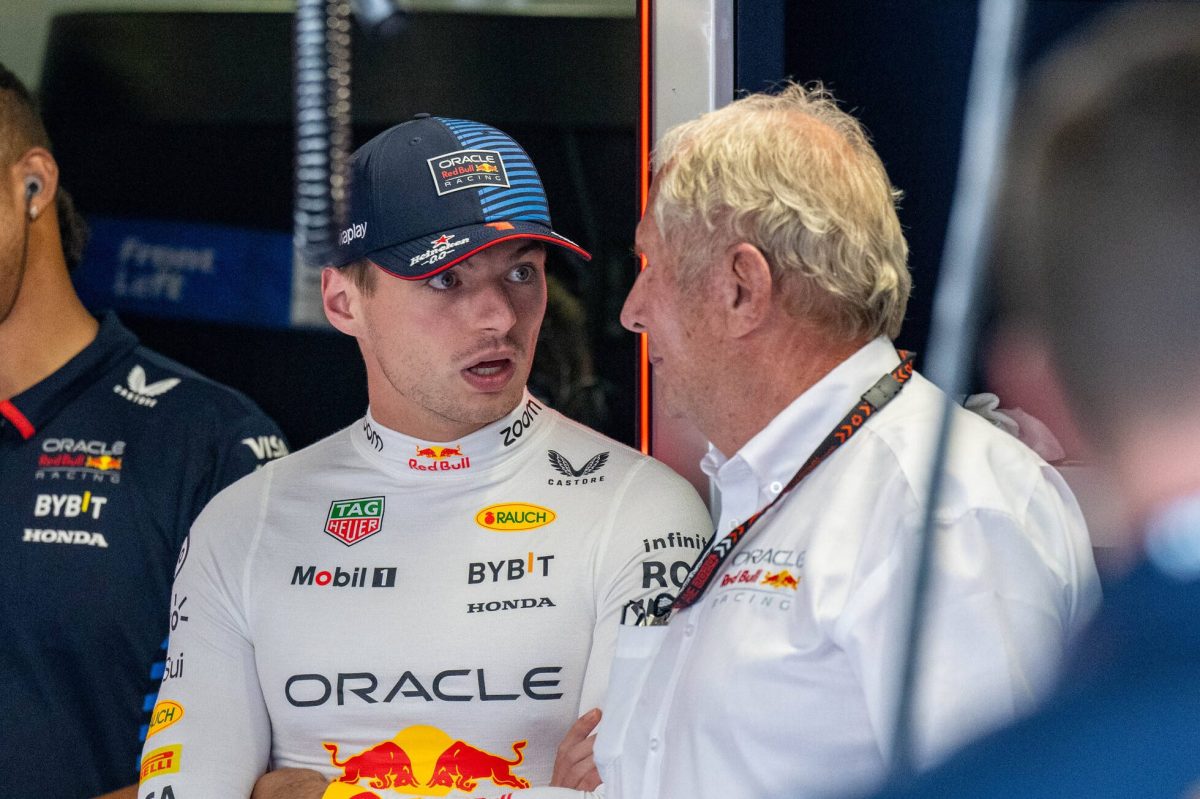 Formel 1: Max Verstappen hängt an Helmut Marko.