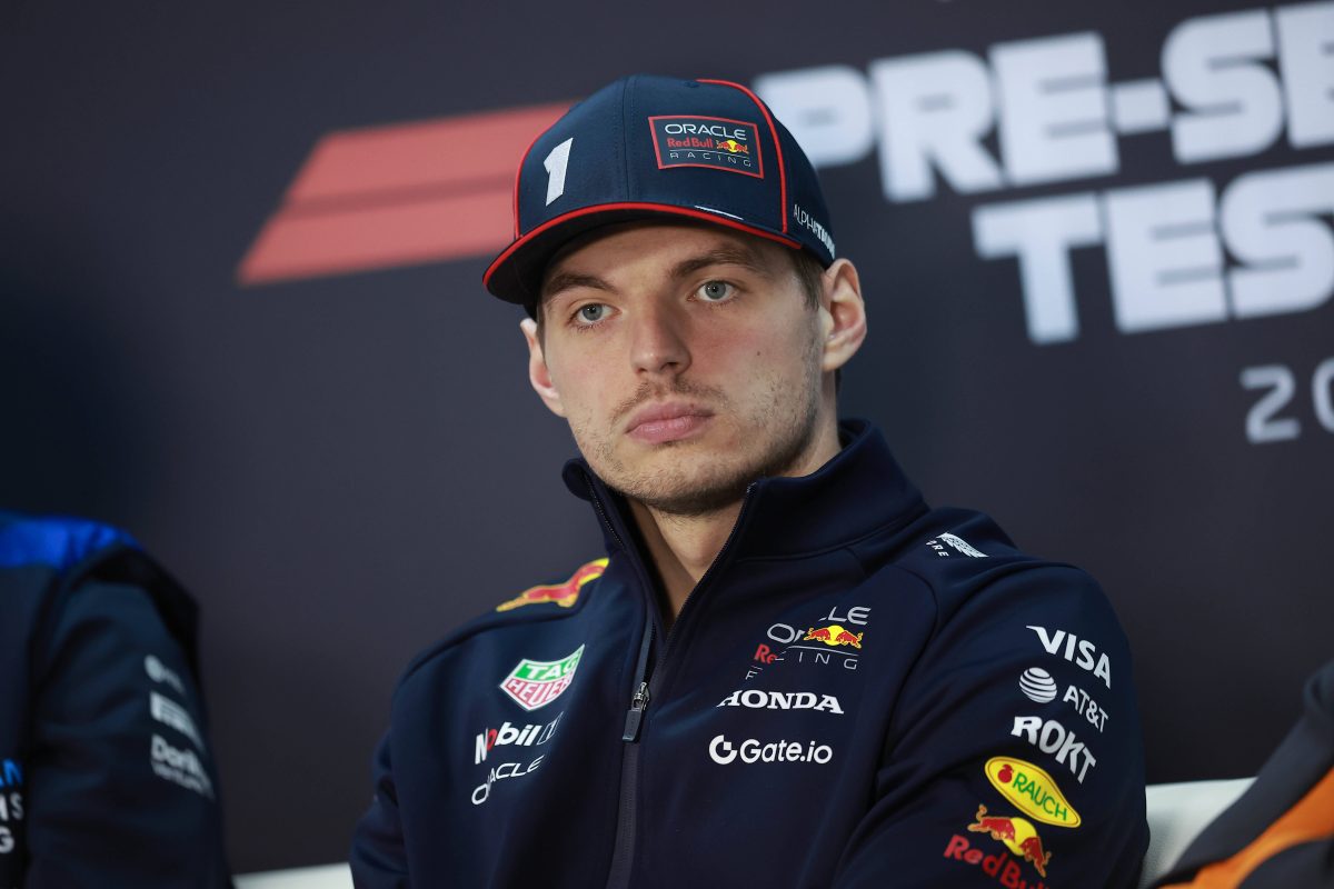 Red Bull und Formel-1-Weltmeister Max Verstappen werden heftig kritisiert! Eine Motorsportlegende nimmt kein Blatt vor dem Mund.