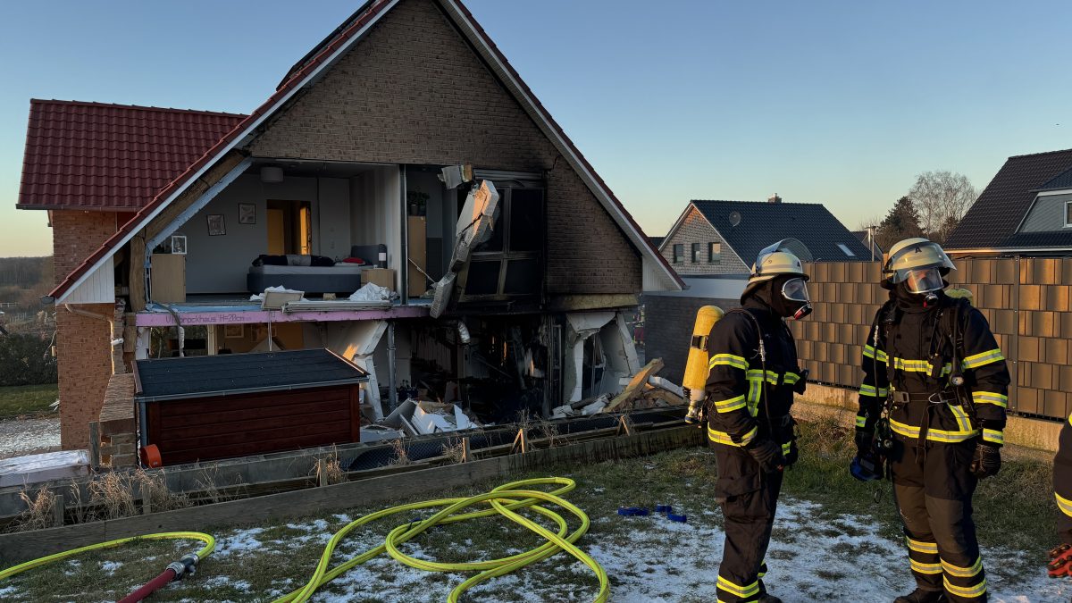 Ostsee-Haus-explodiert-Schlafzimmerwand-komplett-weggesprengt